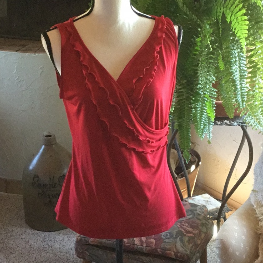 GuC Donna Sleeveless Top